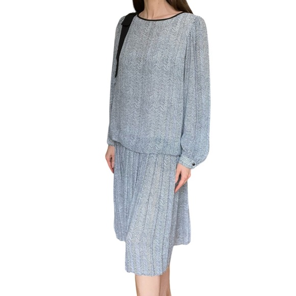 90’s Vintage Pleated Drop Waist Formal Herringbone Dress - Picture 5 of 8